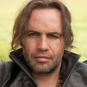 Barking up the Muse Tree | jespah | Janet Gershen-Siegel | Billy Zane as MU Preston Jennings (image is for educational purposes only)